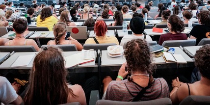 Ungheria, il report: "Troppe donne laureate, a rischio natalità ed economia"