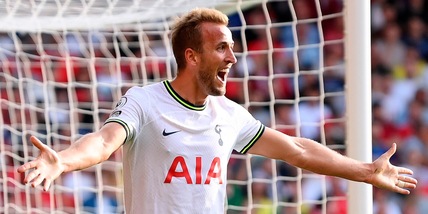 Super Kane spinge Conte: Tottenham a -2 dalla vetta. Vince il West Ham