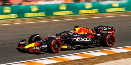 F1, pole di Verstappen in Olanda: 2° Leclerc, 3° Sainz