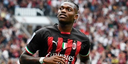 Milan-Inter 3-2: doppietta di Leao, Pioli in vetta alla Serie A