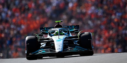 F1, Hamilton: "Sarebbe fantastico lottare con i primi tre"