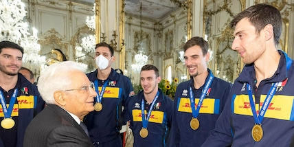 Sergio Mattarella ha ricevuto gli azzurri al Quirinale