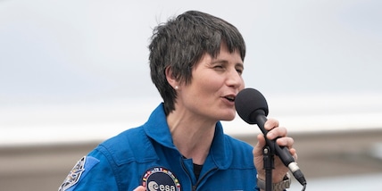 Samantha Cristoforetti al comando della ISS: è la prima donna europea