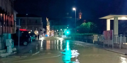 Maltempo nelle Marche: 11 morti e 4 dispersi. Paura anche in Toscana