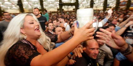 Germania, torna l'Oktoberfest di Monaco di Baviera: era fermo dal 2020