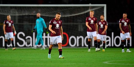 Toro, i tifosi fischiano tutti