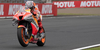 MotoGp, Marquez: "Dolore gestibile, sarà difficile spingere in gara"