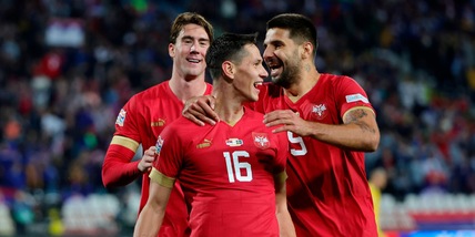 Poker Serbia, segna Lukic e assist per Vlahovic. Il Portogallo vola, Spagna ko