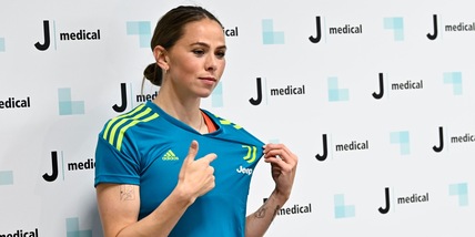 Gunnarsdottir spegne 32 candeline: gli auguri social della Juve