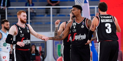 La Virtus Bologna batte 72-69 la Dinamo Sassari e vince la Supercoppa