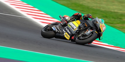 MotoGp: pole di Bezzecchi in Thailandia, in prima fila anche Martin e Bagnaia