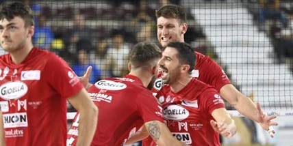 Nell'anticipo la spunta Taranto al quinto set