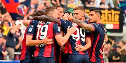 Bologna-Lecce 2-0: Thiago Motta sorride con Arnautovic e Ferguson