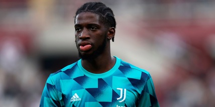 Lecce-Juventus, tra i convocati di Allegri solo 16 giocatori di movimento: Iling c’è