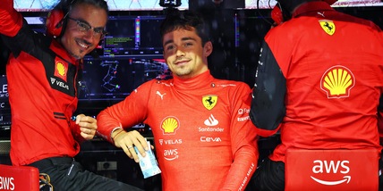 Singapore, una Ferrari in pole: Leclerc partirà davanti a tutti