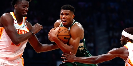 Nba, Bucks imbattuti mentre cadono Warriors e Nets