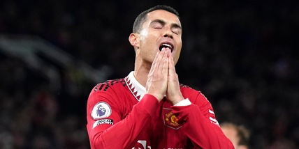 Lo United vince, ma Ronaldo non incide. Arsenal show, 5 gol e vetta