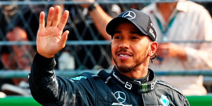 F1, Hamilton perplesso sulla strategia gomme: "Red Bull meglio di noi"