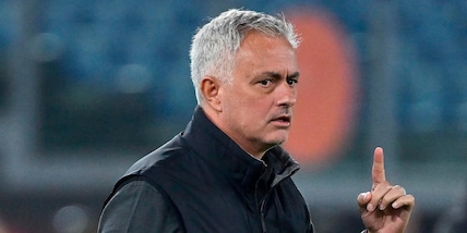 Roma, Mourinho ai playoff di Europa League: "Arrivano gli squali"