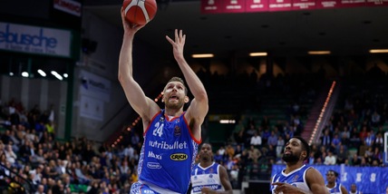 Sokolowski trascina Treviso, Petrucelli non basta a Brescia