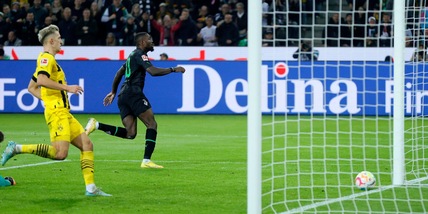 Poker del 'Gladbach al Dortmund: 4-2, a segno Thuram