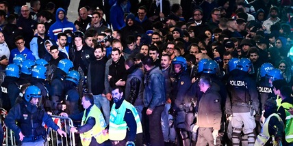 Sampdoria, tifosi inferociti: aspettano la squadra per un confronto