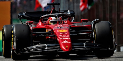 F1, GP Abu Dhabi: la Ferrari di Leclerc dietro alle Mercedes nelle libere 1