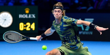 Atp Finals di Torino, Rublev prova di forza: batte Tsitsipas e vola in semifinale