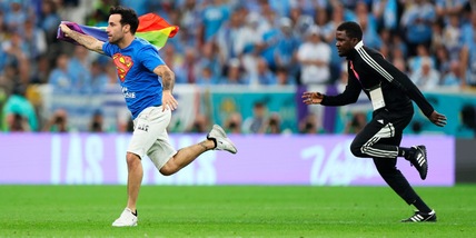 Qatar 2022, l'invasore Ferri: "Ho promesso a Infantino di non farlo più"