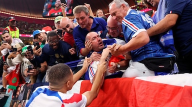 Mbappé, il gesto commovente per un tifoso paralizzato