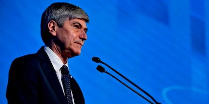 Arbitri, cade la testa di Trentalange: dimissioni da presidente Aia