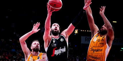 Shengelia trascina la Virtus Bologna, bene l'Olimpia con show di Davies