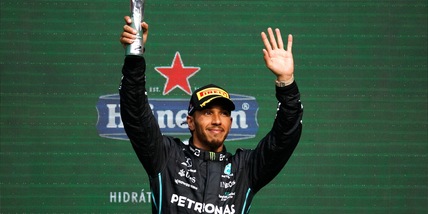 F1, Hamilton sfida Ferrari e Red Bull: "Non vedo l'ora che arrivi il 2023"