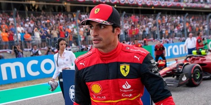 F1 Ferrari, Sainz: "Ho visto la nuova macchina. Vasseur? Abbiamo parlato"