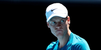 Australian Open, Sinner sfida Tsitsipas: "Non voglio fermarmi agli ottavi"