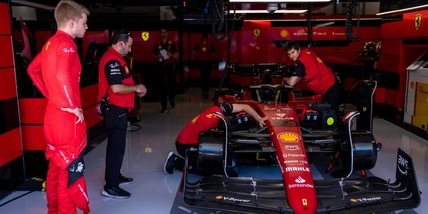 Ferrari 2023, Giovinazzi e Shwartzman riserve Lecerc e Sainz ma ci sono altri due piloti!