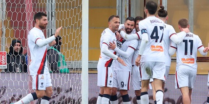 Reggina e Genoa, -3 dal Frosinone: Gilardino batte Cannavaro a Benevento, Inzaghi sorride