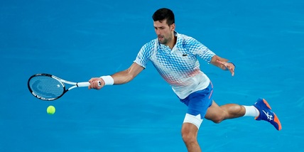 Tennis, Djokovic domina De Minaur ed accede ai quarti degli Australian Open