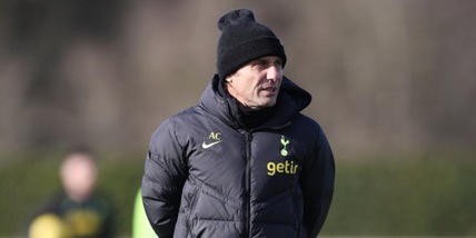 Tottenham, Conte torna a dirigere gli allenamenti: il saluto del club