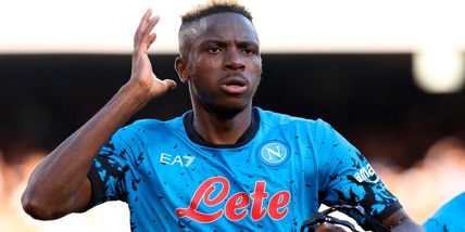 Premier pazza di Osimhen: "È più completo di Haaland"