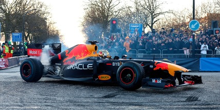 F1, prima volta per Verstappen sulla nuova Red Bull