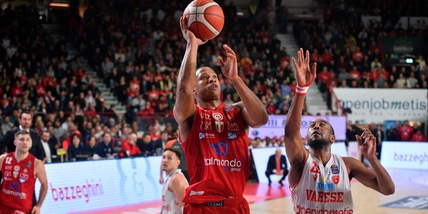 Basket, Milano e Bologna non sbagliano: Tortona insegue