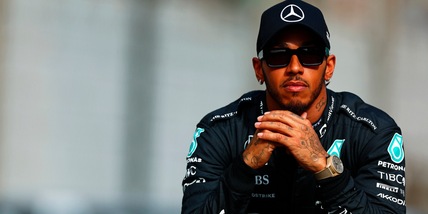 F1, Hamilton accoglie la Mercedes W14: "Momento emozionante, amo la sfida"
