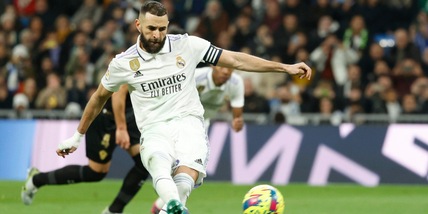 Real Madrid-Elche 4-0: Benzema show dal dischetto, Ancelotti a -8 da Xavi