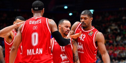 Eurolega, Davies-Napier-Melli show: l'Olimpia non molla, Panathinaikos ko