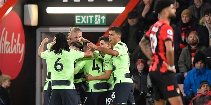 Haaland-Alvarez show, il City risponde all'Arsenal. Frena il Liverpool