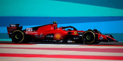 F1 GP Bahrain: Ferrari indietro, Sainz è ultimo! I risultati delle prove libere 1