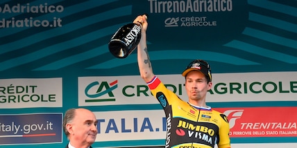 Ciclismo, Roglic vince la 6ª tappa e ipoteca la Tirreno-Adriatico