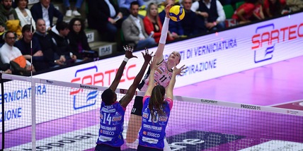 Novara parte forte ma Conegliano accende turbo e chiude dominando