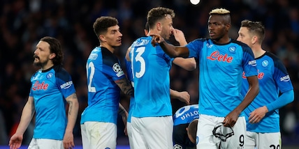 Osimhen e Zielinski show: il Napoli ai quarti di Champions. Ok Ancelotti